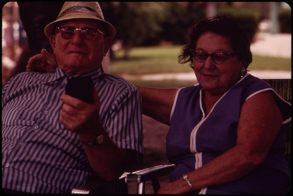 Personas mayores disfrutando de la jubilación